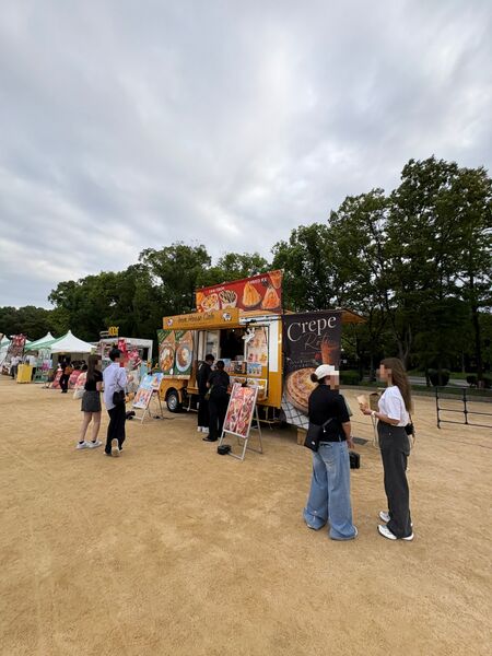 ファイル:テレビ大阪-YATAIフェス-2026-カレーライス-大阪城公園-太陽の広場-01.jpg