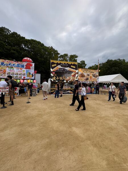 ファイル:テレビ大阪-YATAIフェス-2026-クンテープ道頓堀本店-大阪城公園-太陽の広場-01.jpg
