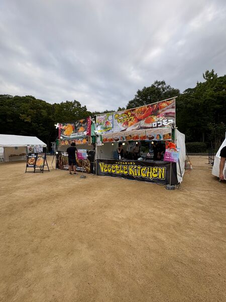 ファイル:テレビ大阪-YATAIフェス-2026-ガーリックシュリンプ-大阪城公園-太陽の広場-01.jpg